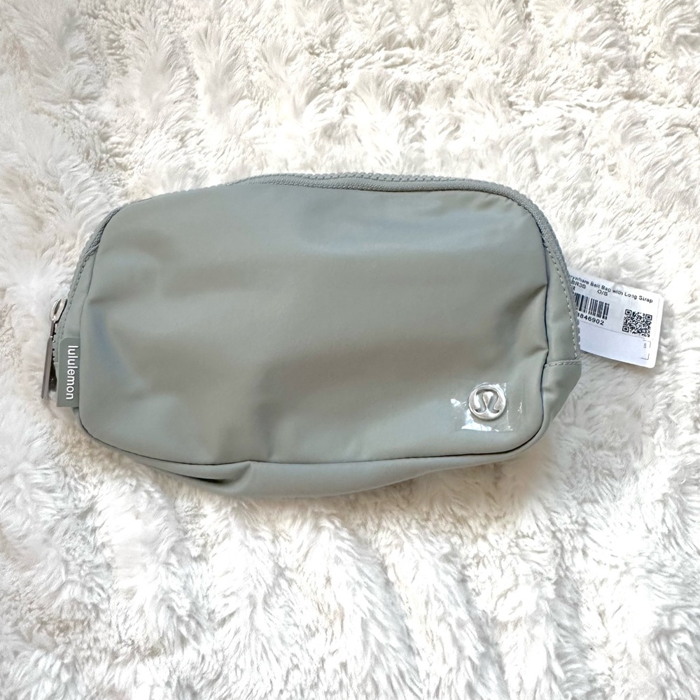 Lululemon Everywhere Belt Bag Long Strap Jade Grey NWT